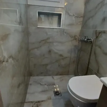 κομψό με δωρεάν πάρκινγκ Appartement Vólos