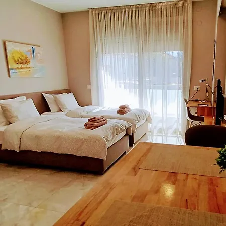 κομψό με δωρεάν πάρκινγκ 볼로스